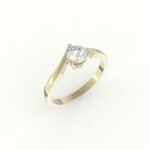 Gouden verlovingsring met moderne edgy zetting van een diamant.