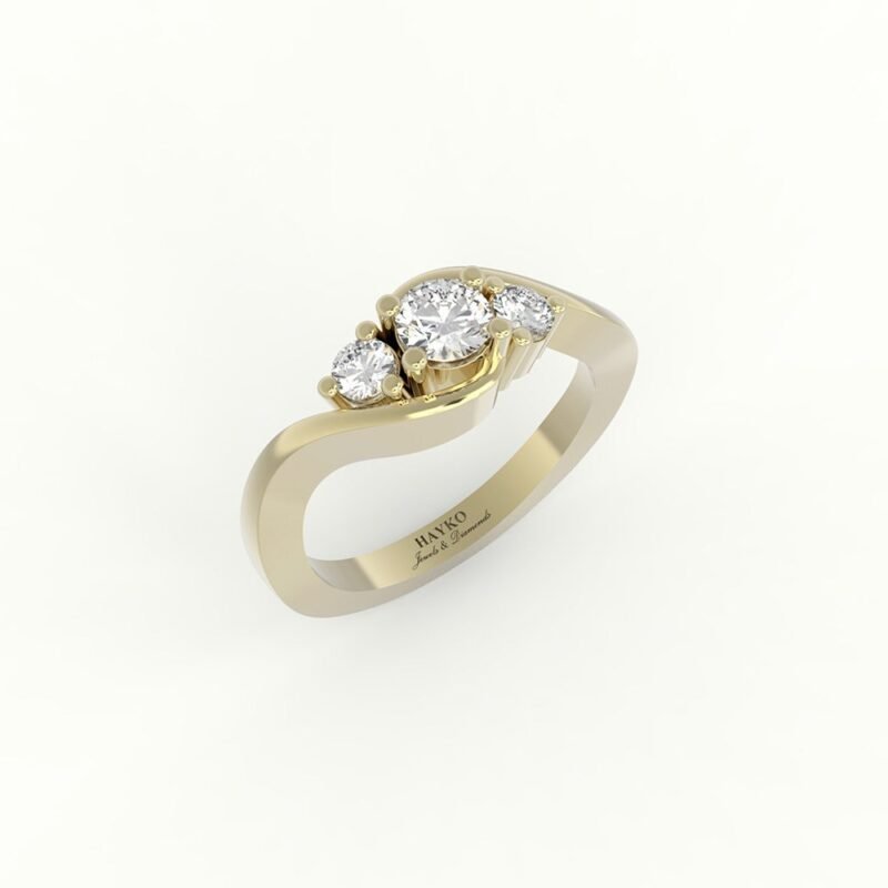 Gouden verlovingsring met draaiende zetting van drie diamanten.