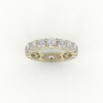 Gouden ring rondom gezet met brilliant geslepen diamanten.