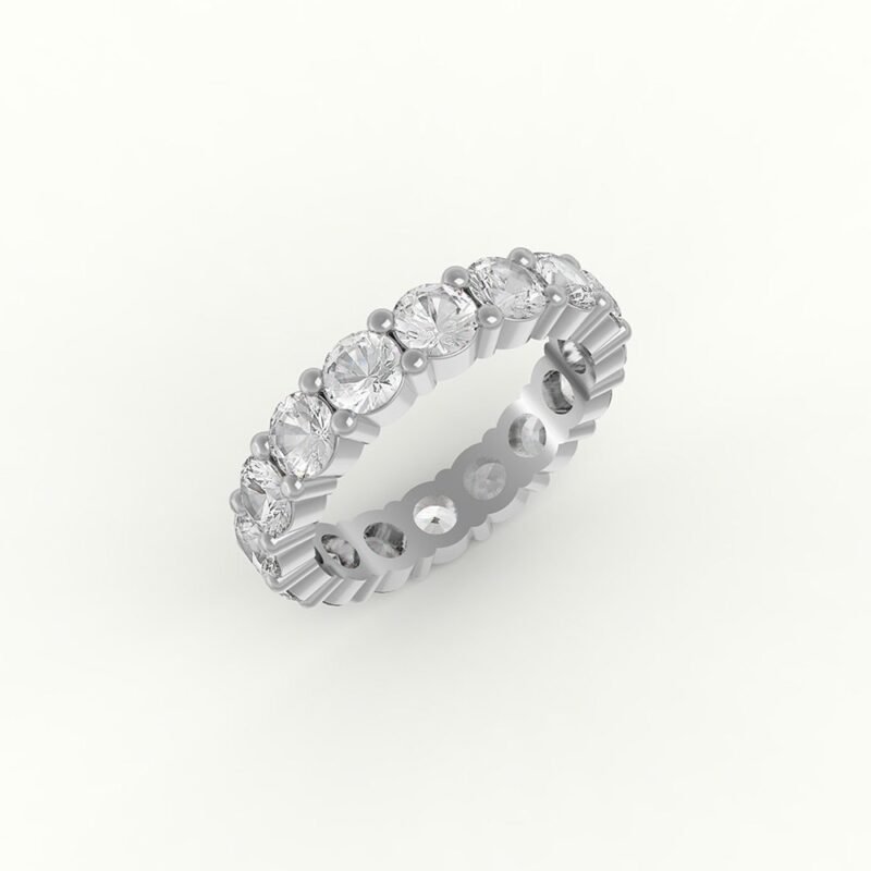 Witgouden ring rondom gezet met brilliant geslepen diamanten.