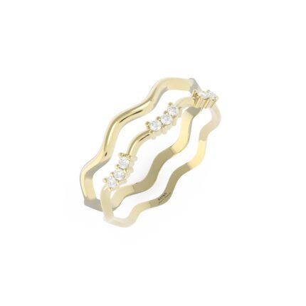 Gouden verlovingsring met golvend design gezet met diamantjes.