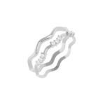 Witgouden verlovingsring met golvend design gezet met diamantjes.