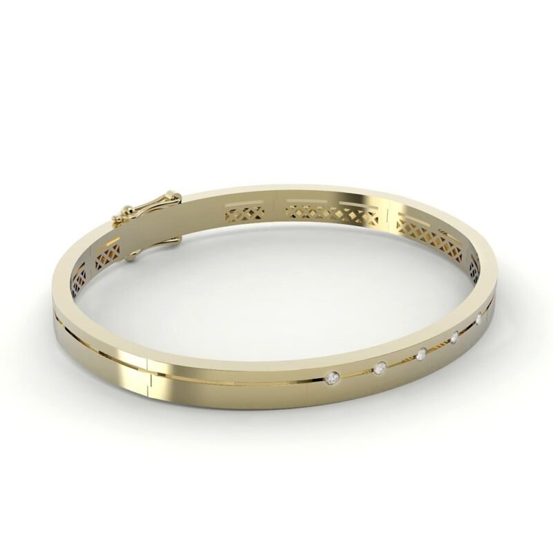 Handgemaakte gouden armband, gezet met diamanten.
