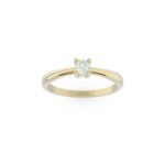 Gouden solitaire ring gezet met diamant.