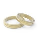Gouden trouwring met inkeping